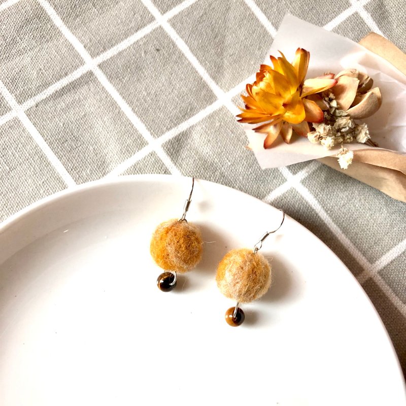 2019生态系列 No. 2 石虎 羊毛毡垂坠耳环_耳勾/耳夹 - 耳环/耳夹 - 羊毛 咖啡色