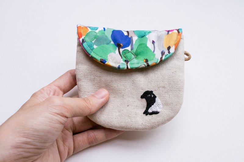 貘 Tapir Embroidered Liberty Print Wee Pouch - 零钱包 - 棉．麻 多色