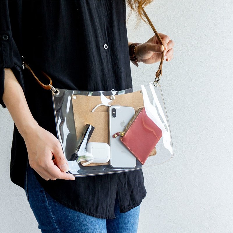 【 透明 Sacoche 包 -original- 】 PVC 夏季 轻便包 斜背包 演唱会 露营 户外活动 父亲节 HP01K - 侧背包/斜挎包 - 真皮 透明