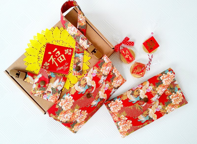 松鹤延年●金贺 亲子平安符奶嘴链红包袋组/钱母红包袋/存折包(限量一组包邮) - 围嘴/口水巾 - 棉．麻 红色