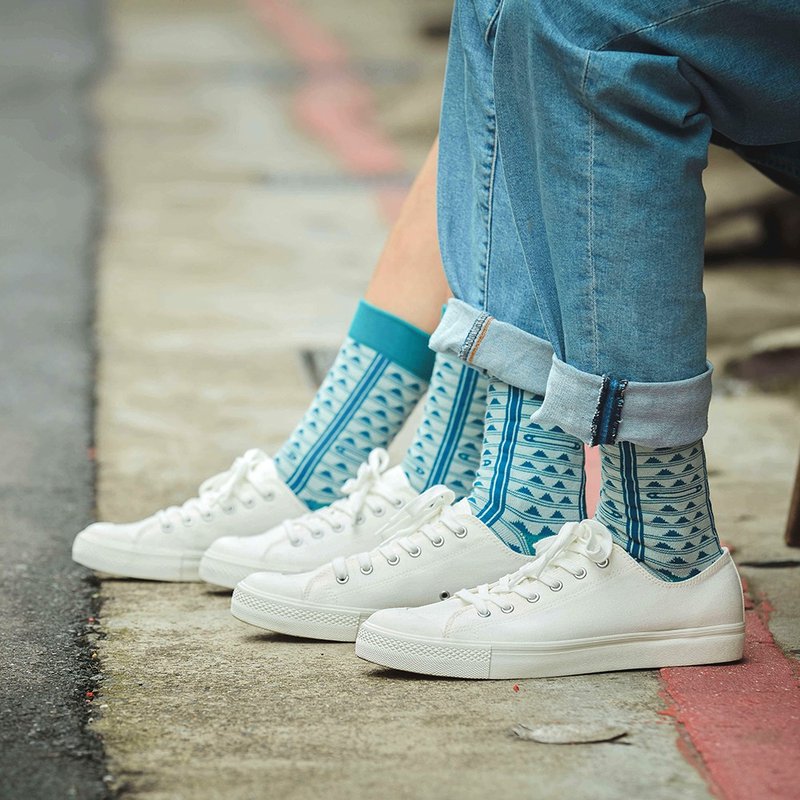 【锦源兴】铁卷门无痕中长袜 l 袜子 台湾制 运动 健身 印花 - 袜子 - 棉．麻 多色