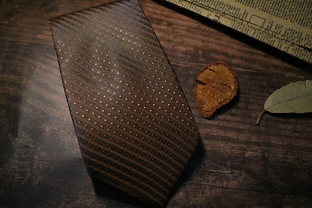 咖啡色波点真丝领带商务百搭necktie - 领带/领带夹 - 丝．绢 咖啡色