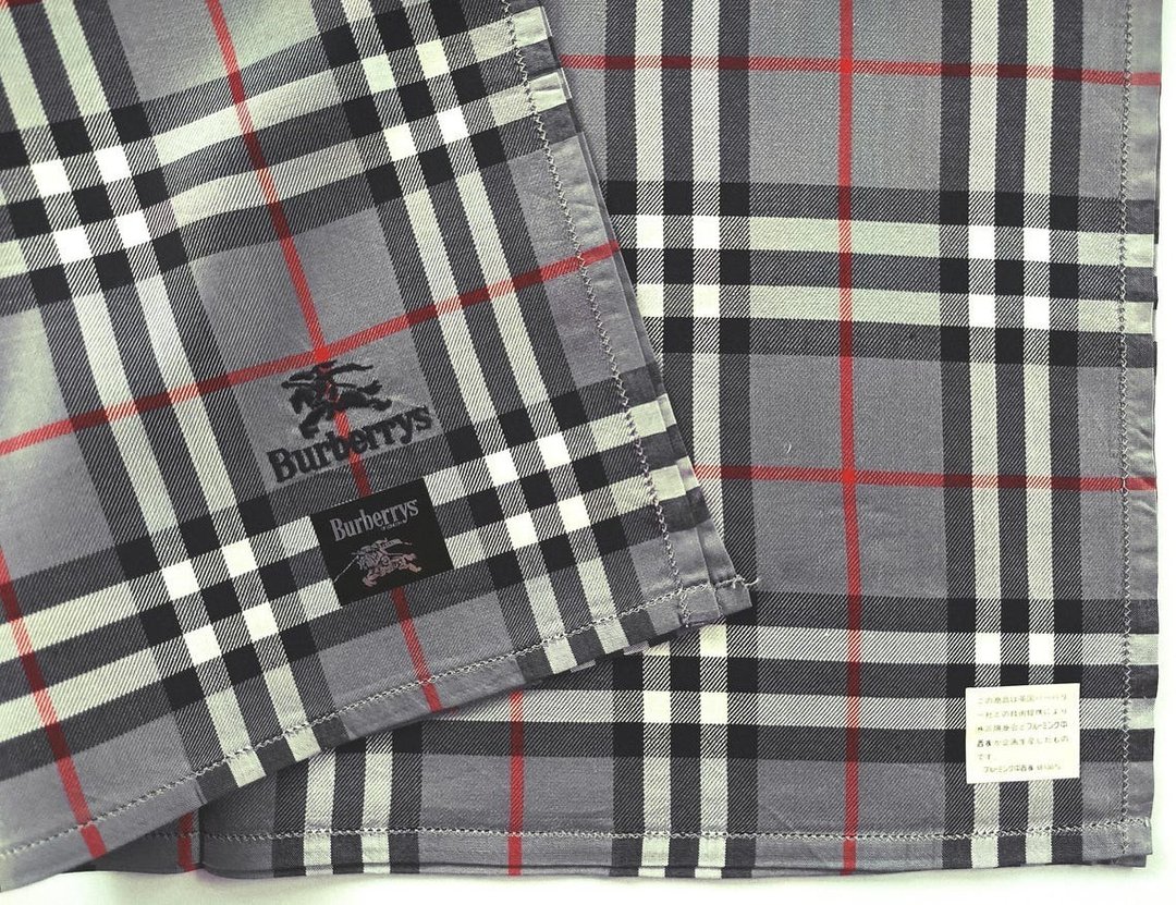 Burberry 复古手帕 口袋巾 格纹 灰色 18 x 17.5 英寸 - 手帕/方巾 - 棉．麻 灰色