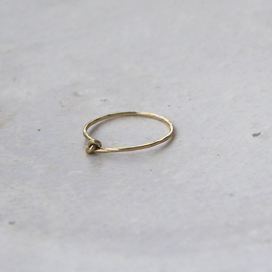 Brass ring thread knot - 戒指 - 其他金属 金色