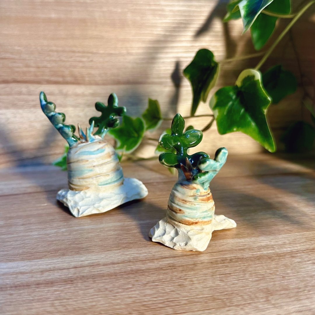 【陶多肉植物-苏铁】香氛精油 扩香石 戒台 手作 礼物 多肉 摆饰 - 香薰/精油/线香 - 陶 绿色