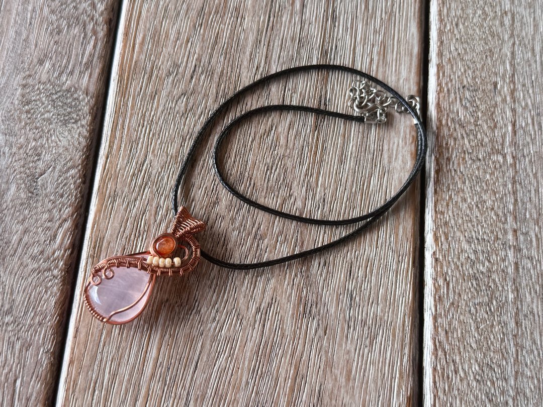 #250301 wire wrapping 粉晶 金草莓晶 铜线 绕线 吊堕 - 项链 - 铜/黄铜 粉红色