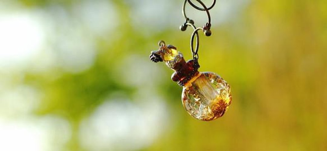 Perfume Bottle Pendant / Round Amber - 项链 - 其他金属 