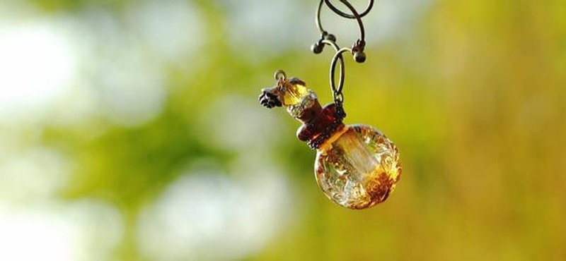 Perfume Bottle Pendant / Round Amber - 项链 - 其他金属 