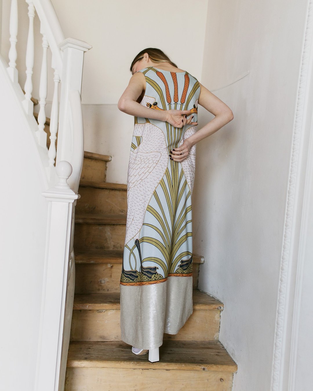 Evening gown with Swans print and sequins/ V back printed silk dress/art deco - 晚装/礼服 - 聚酯纤维 蓝色
