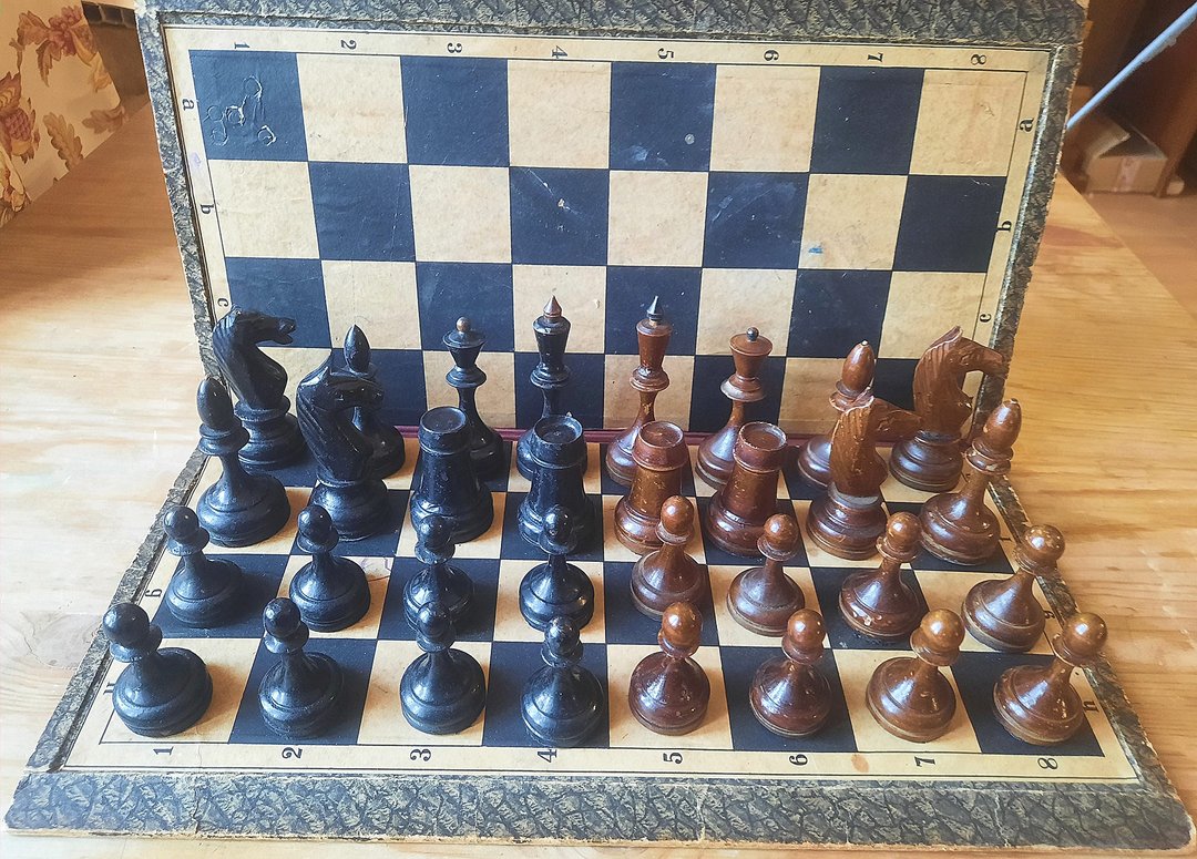 列宁格勒学生 SHKOLNIK 苏联国际象棋套装 1930 年代 – 苏联制造的旧国际象棋套装 - 桌游/玩具 - 木头 