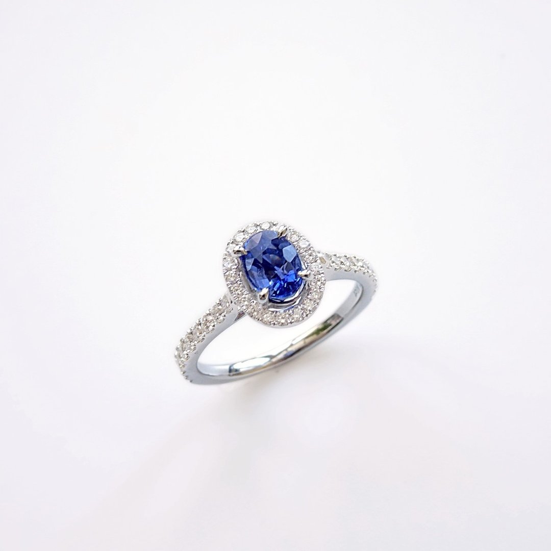 限量现货 - 天然椭圆蓝宝 皇家蓝 镶钻 18K 白戒指 JSR20-1.01ct - 戒指 - 宝石 蓝色