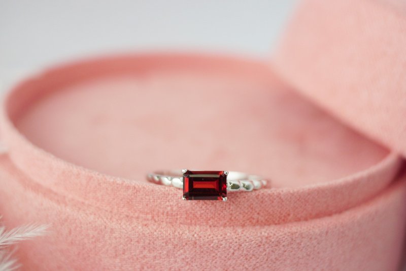 Natural Garnet Silver Ring - 戒指 - 纯银 红色