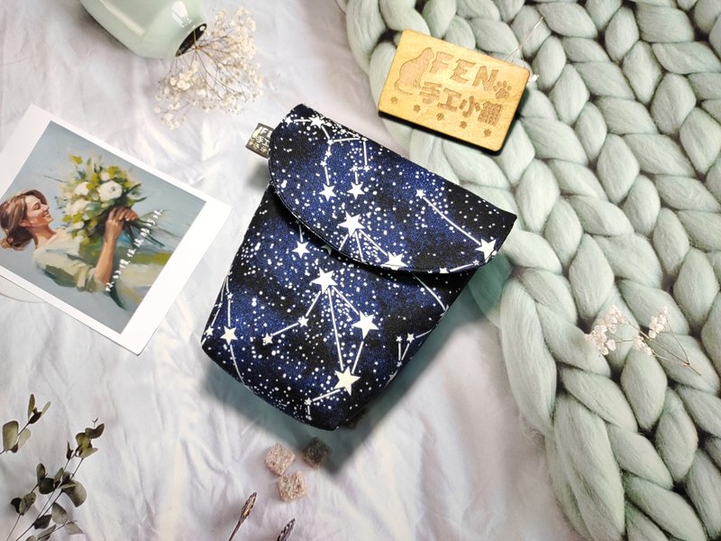 袋物系列-美国限量布夜光布蓝底星座款收纳袋-塔罗牌收纳保护袋 - 化妆包/杂物包 - 棉．麻 