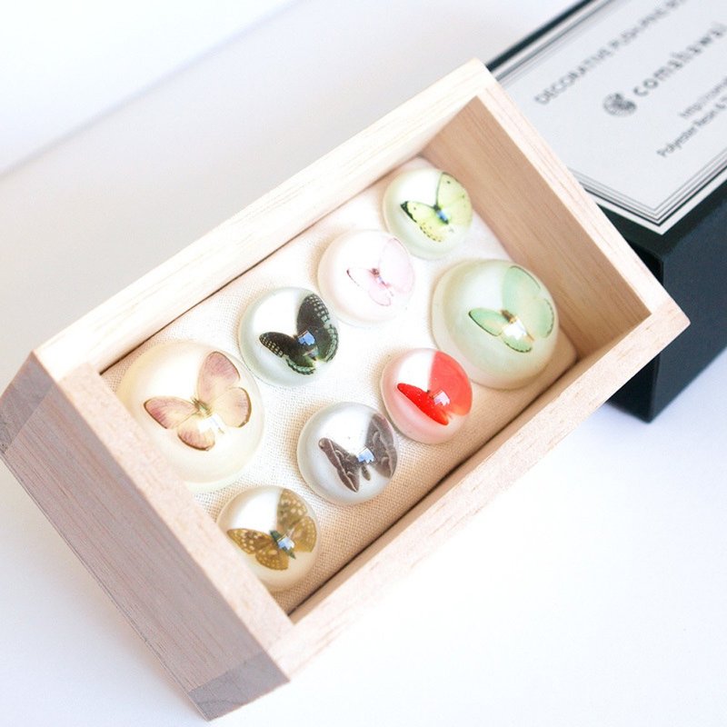 Pushpins like a specimen - 其他 - 树脂 黑色