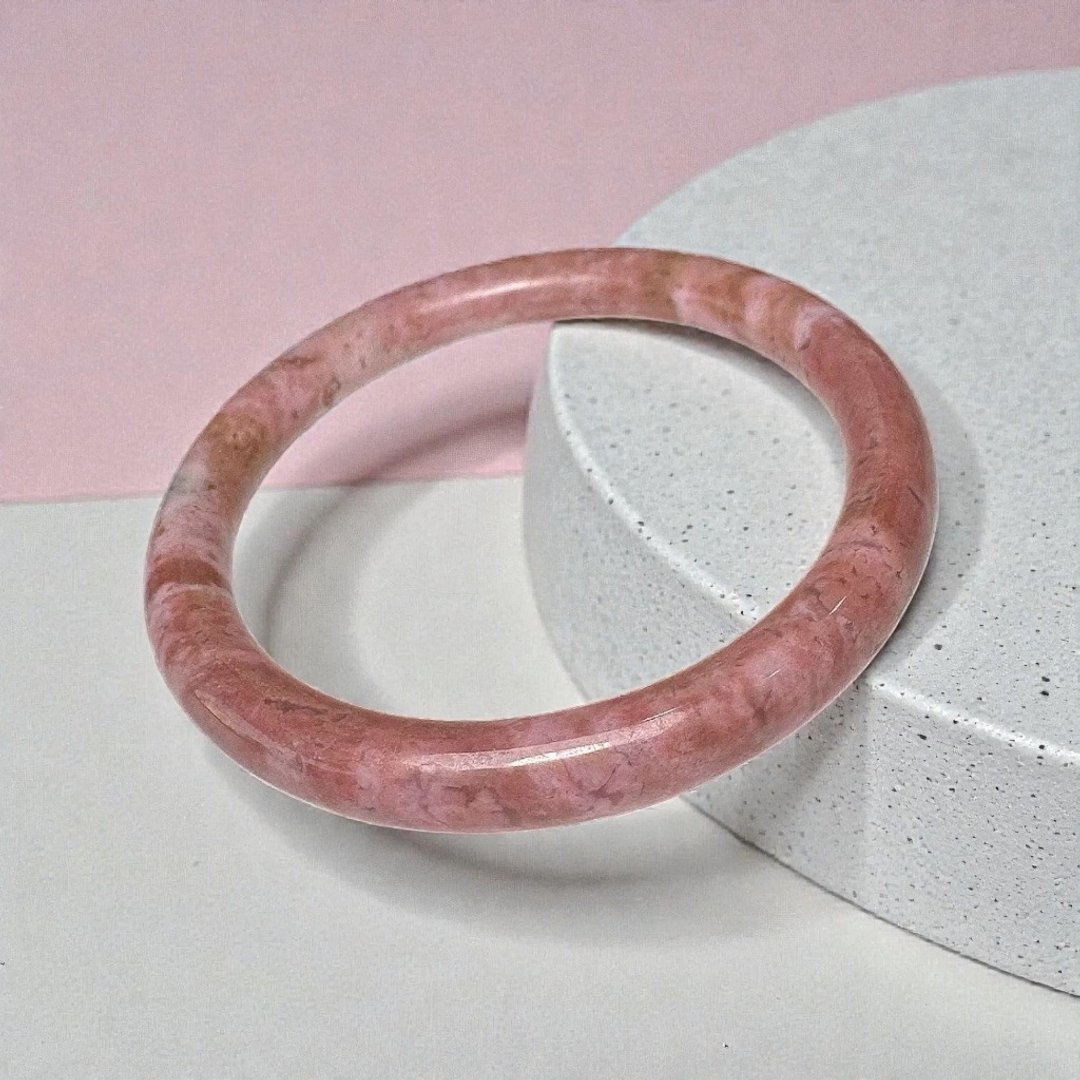 蔷薇辉石 手镯 全粉玉化 老矿原矿 内径 56mm 玫瑰石 手环 桃花玉 - 手链/手环 - 玉石 粉红色
