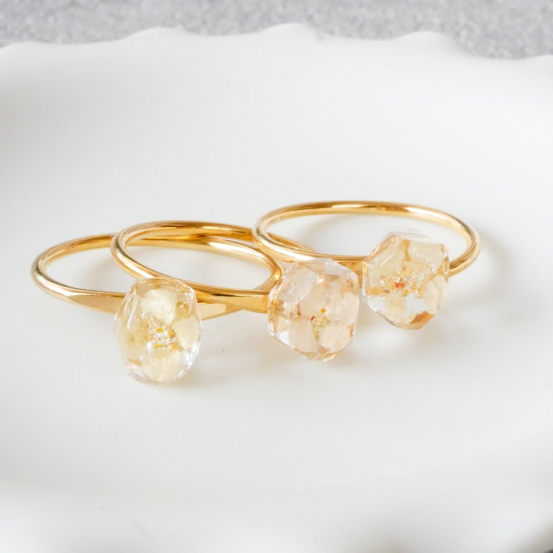 Dried small alyssum flower/botanical ring/size 10 free size - 戒指 - 树脂 白色