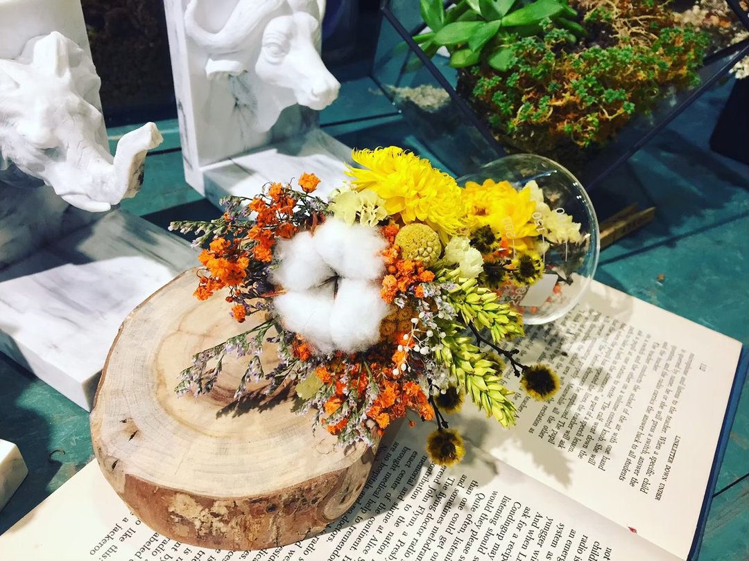 【永生花|干燥花】扩香瓶中花夜灯—三种亮法|植物色系|美的实验 - 干燥花/捧花 - 植物．花 绿色