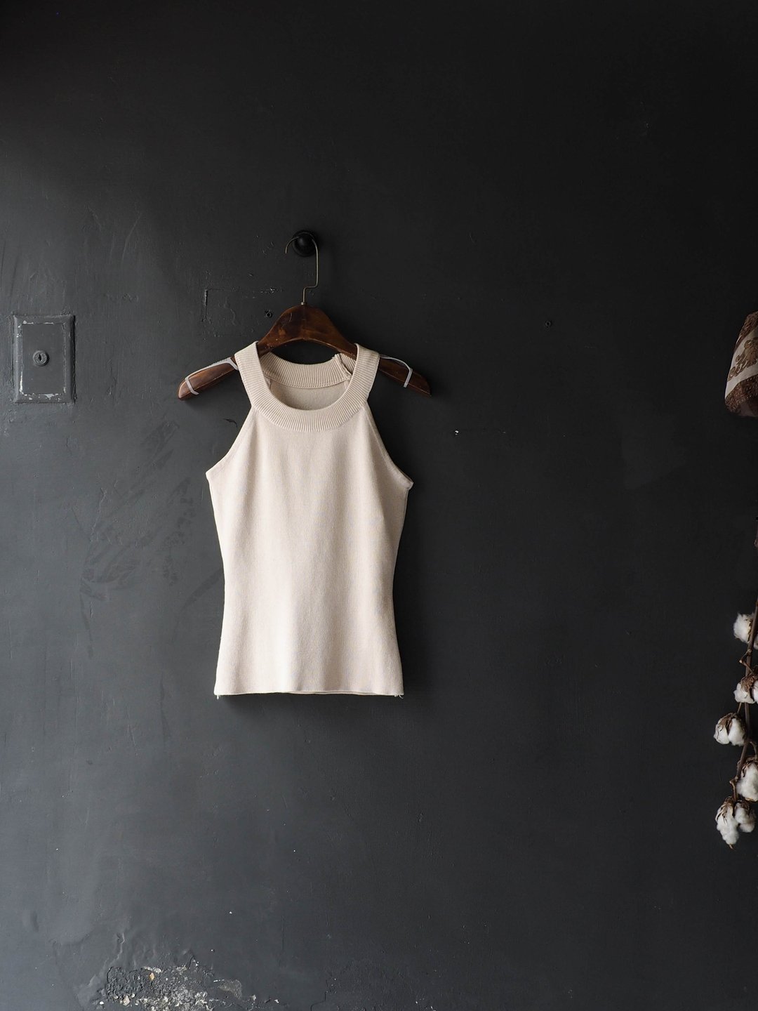 崎玉浅浅奶茶秋季微凉午茶时光 古董细针织背心上衣shirt vintage - 女装背心 - 聚酯纤维 卡其色