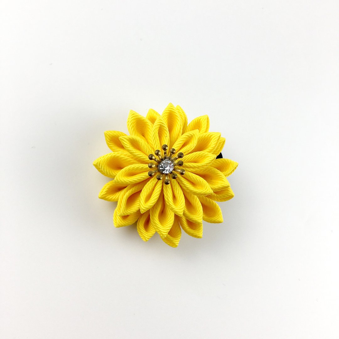 Kaika Ato / 八重菊-深鹅黄 / 日式和风布花 / つまみ细工 花簪 - 发饰 - 其他材质 黄色