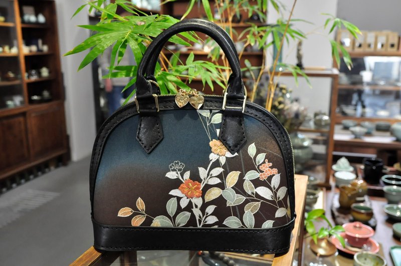 刺绣贝壳包 - 侧背包/斜挎包 - 真皮 