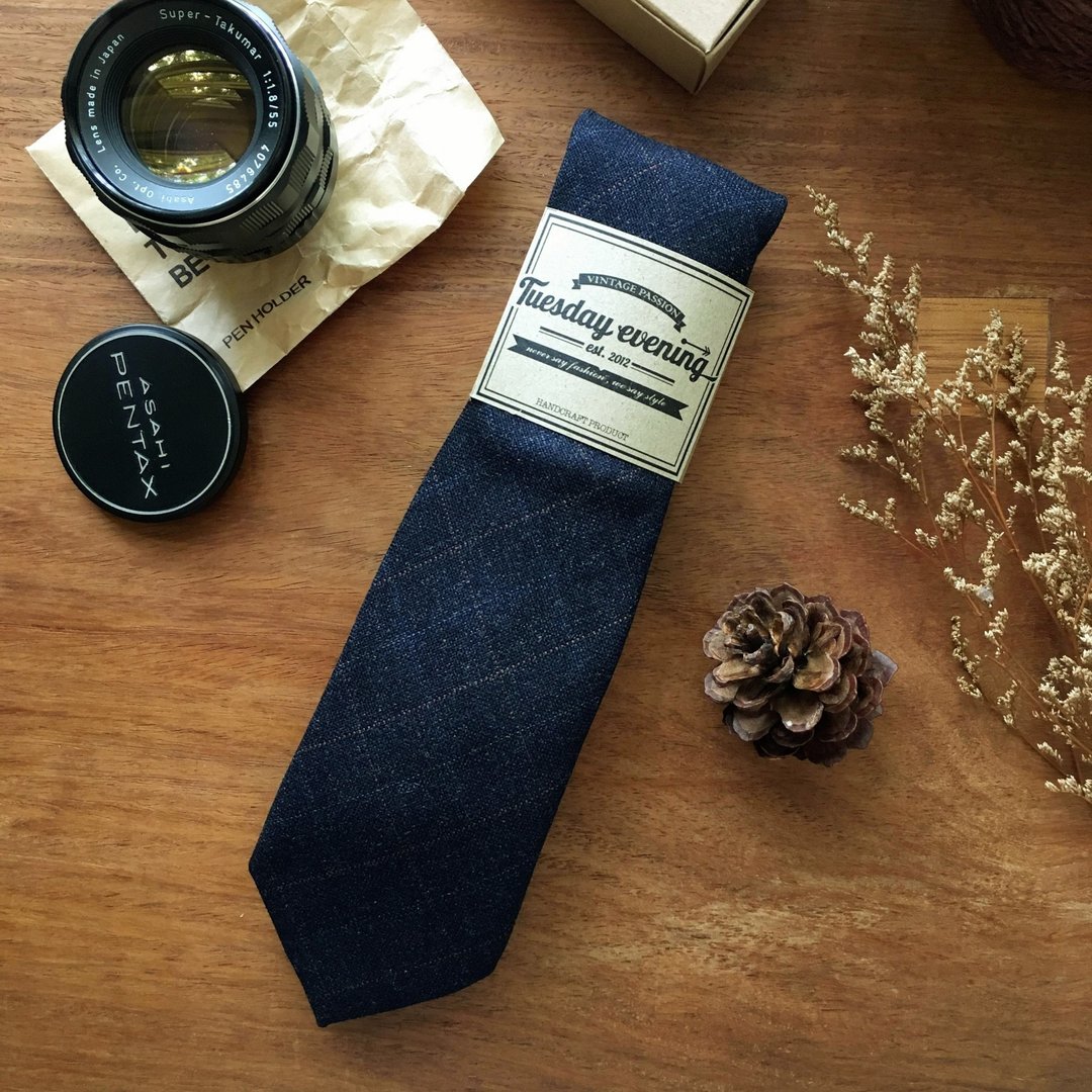 Navy Diamond Check Necktie - 领带/领带夹 - 棉 蓝色
