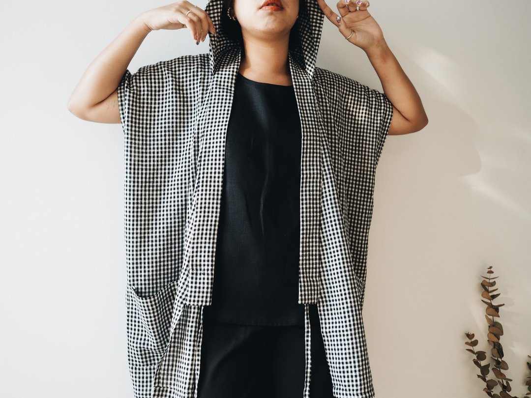 Jinbei kasa without sleeve black gingham linen - 中性连帽卫衣/T 恤 - 棉 黑色
