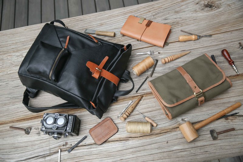 旅行超值福袋/帆布拼色後背包+旅行洗漱收納包 - 后背包/双肩包 - 棉．麻 黑色