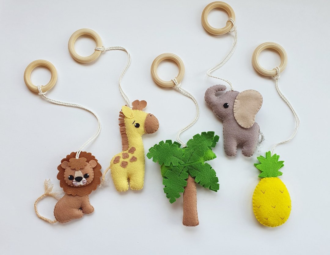 Safari animals play gym toys, hanging gym toys, Activity Gym Toys, baby shower - 满月礼盒 - 环保材料 