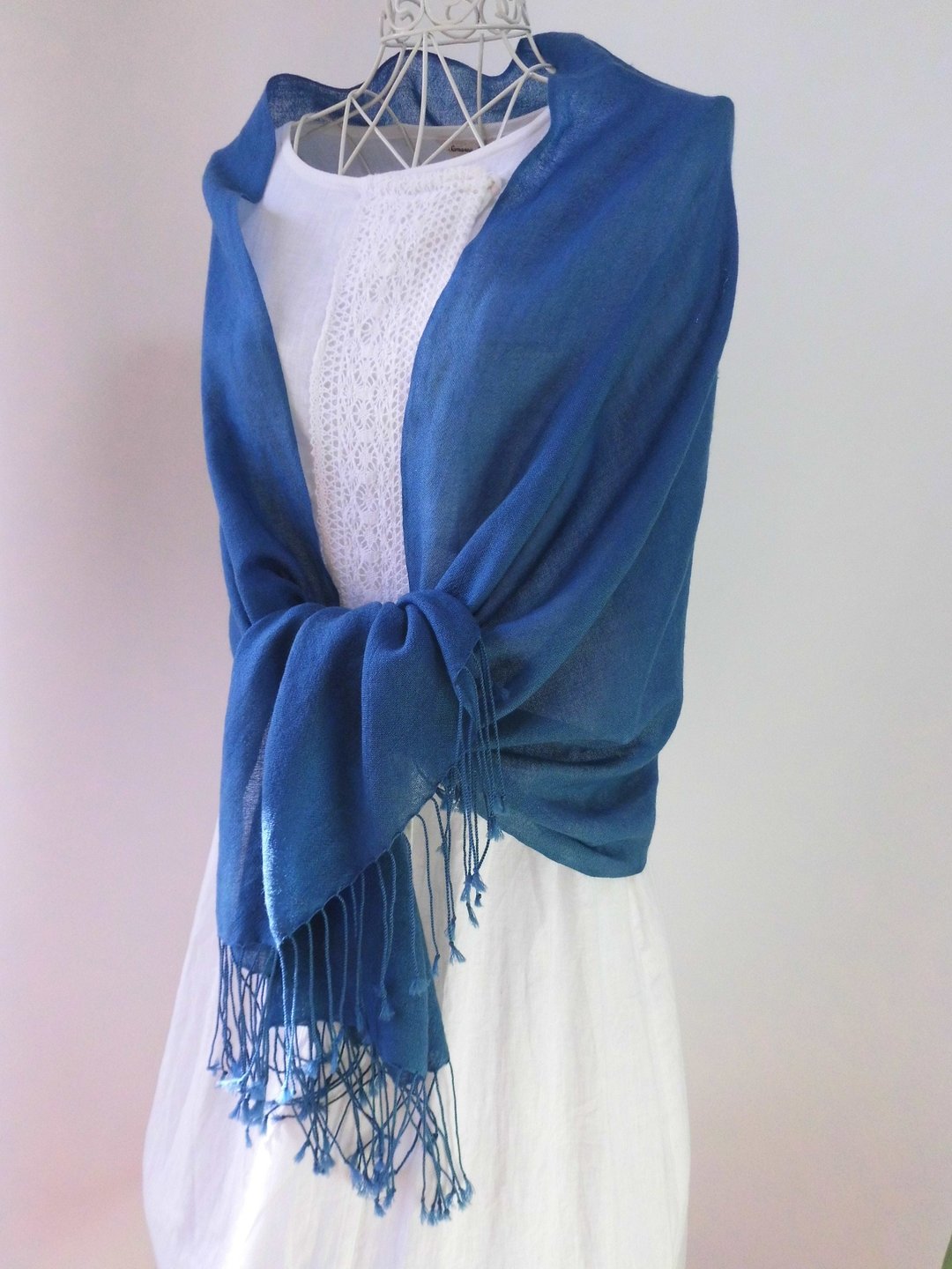 Indigo dyeing, large wool long stole, light and smooth, Japan Blue - 围巾/披肩 - 羊毛 蓝色