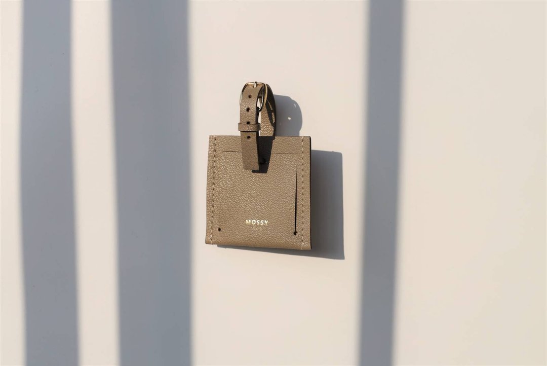 Little Square Luggage Tag 方块真皮山羊皮行李吊牌 (卡其灰) - 行李箱/行李箱保护套 - 真皮 卡其色