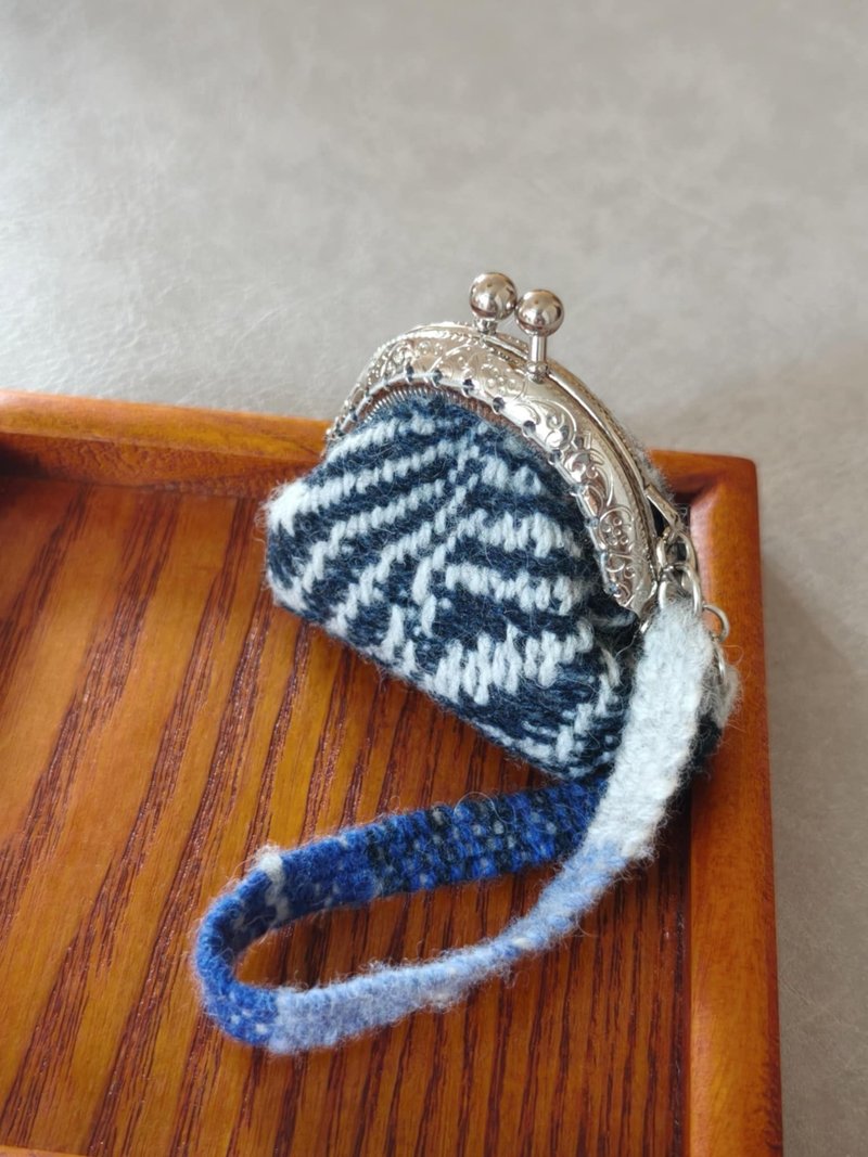 【CaCaの手织布】小班马迷你口金包/零钱包/小物饰品收纳包 - 零钱包 - 棉．麻 蓝色