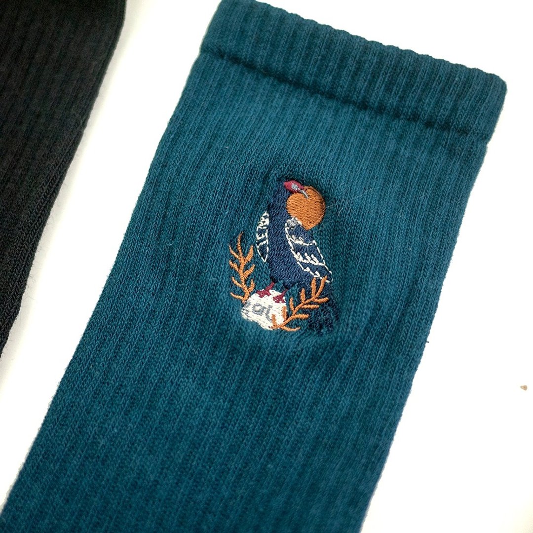 AFTER WORK 蓝腹鹇刺绣 湖水绿袜子 - 袜子 - 棉 蓝色