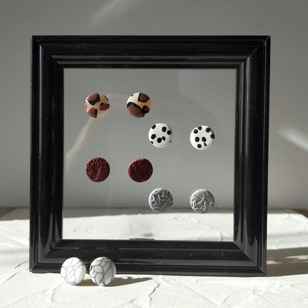 Dalmatian Leopard Marble Flower lover Simple Small Earrings Clip-On - 耳环/耳夹 - 粘土 多色