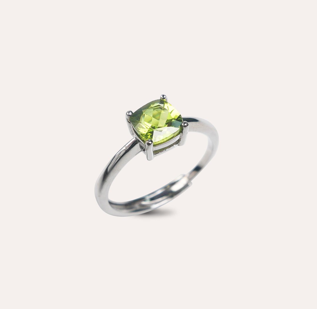 安珠 橄榄石 绿色 方形 6mm 戒指 经典系列 Square 宝石银饰 - 戒指 - 银 绿色