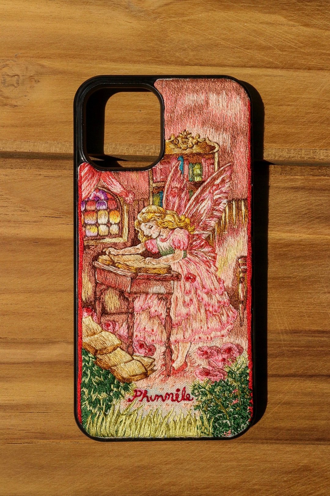 Life is a Fairy Tale **Customize Embroidery** - 手机壳/手机套 - 绣线 多色