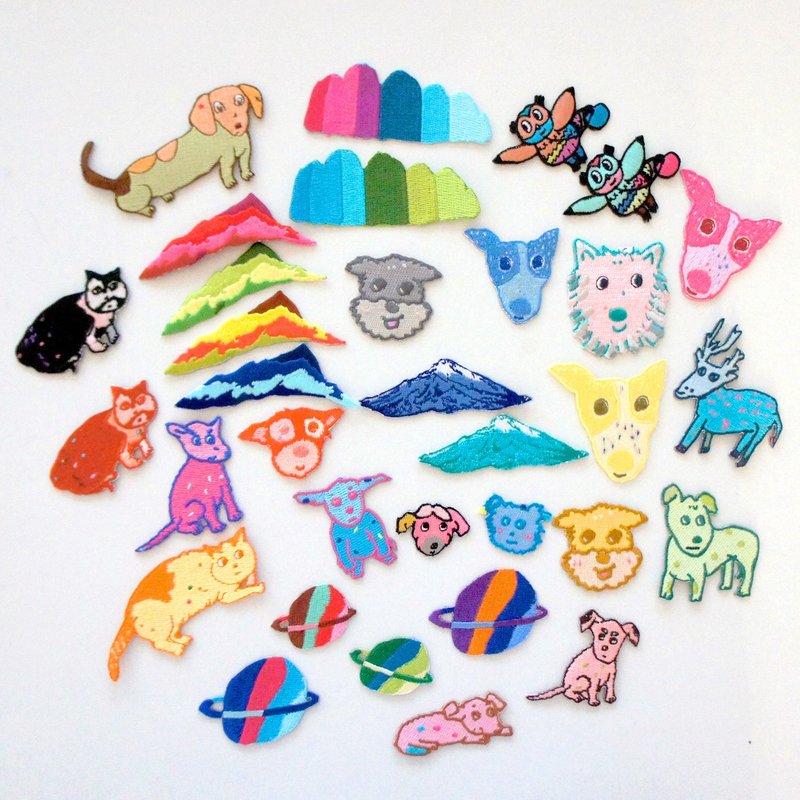 粉红小不点狗刺绣别针 - 徽章/别针 - 绣线 粉红色