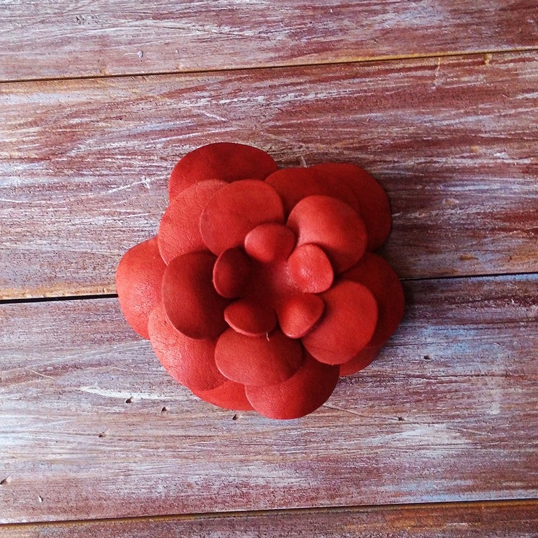 三用皮花x胸针x发夹x橘红色x皮革订做 Kai手工皮革 - 胸针 - 真皮 橘色