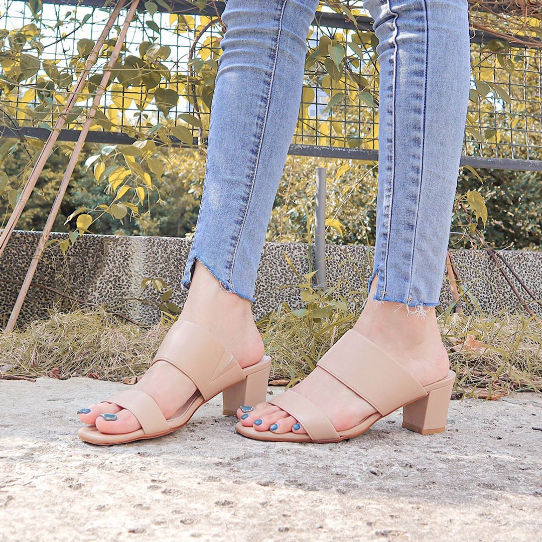 现货 完美包覆!超平稳方头6cm高跟凉鞋Heeled Sandals 凉拖鞋 - 男女凉鞋 - 人造皮革 
