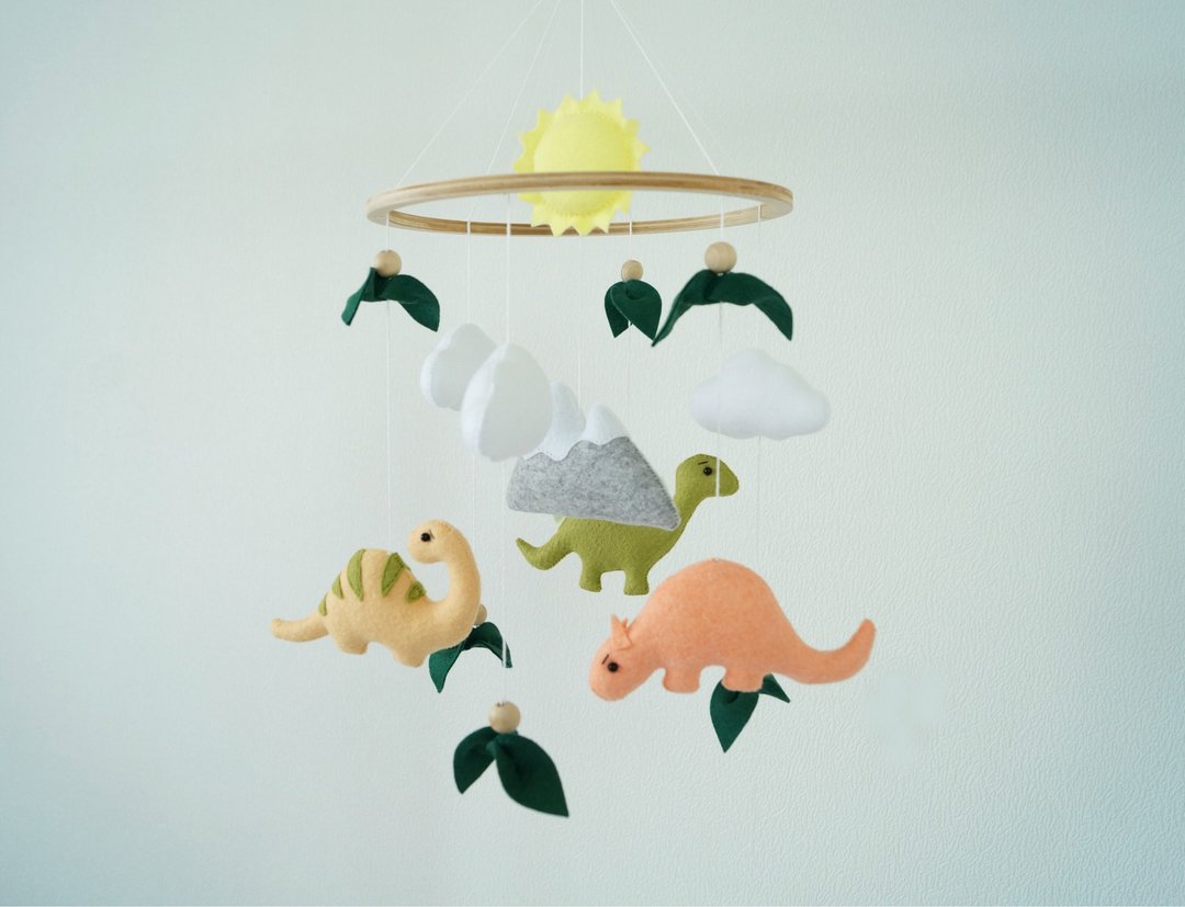 Dinosaur baby mobile, jungle nursery mobile, crib mobile, baby shower gift - 玩具/玩偶 - 其他材质 多色