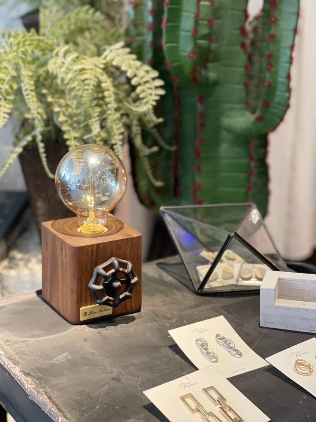 曙MUSE 手轮木质方形圆角桌灯 LED灯 钨丝灯泡 USB灯 摆饰 礼物 - 灯具/灯饰 - 木头 咖啡色