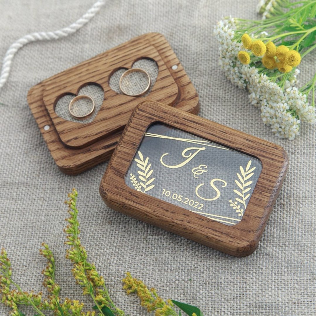 Engagement ring bearer box for wedding ceremony, Personalized ring holder - 其他 - 木头 白色