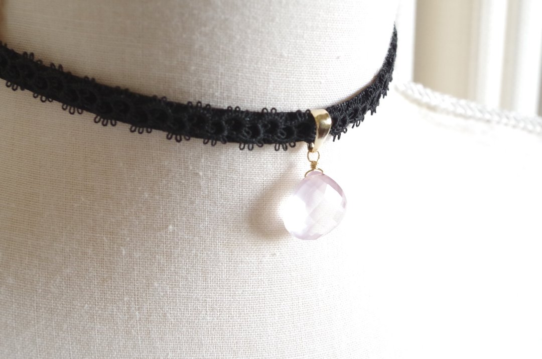 Choker Rose Quartz with Tatting Lace and Velvet Ribbon - 项链 - 棉 黑色