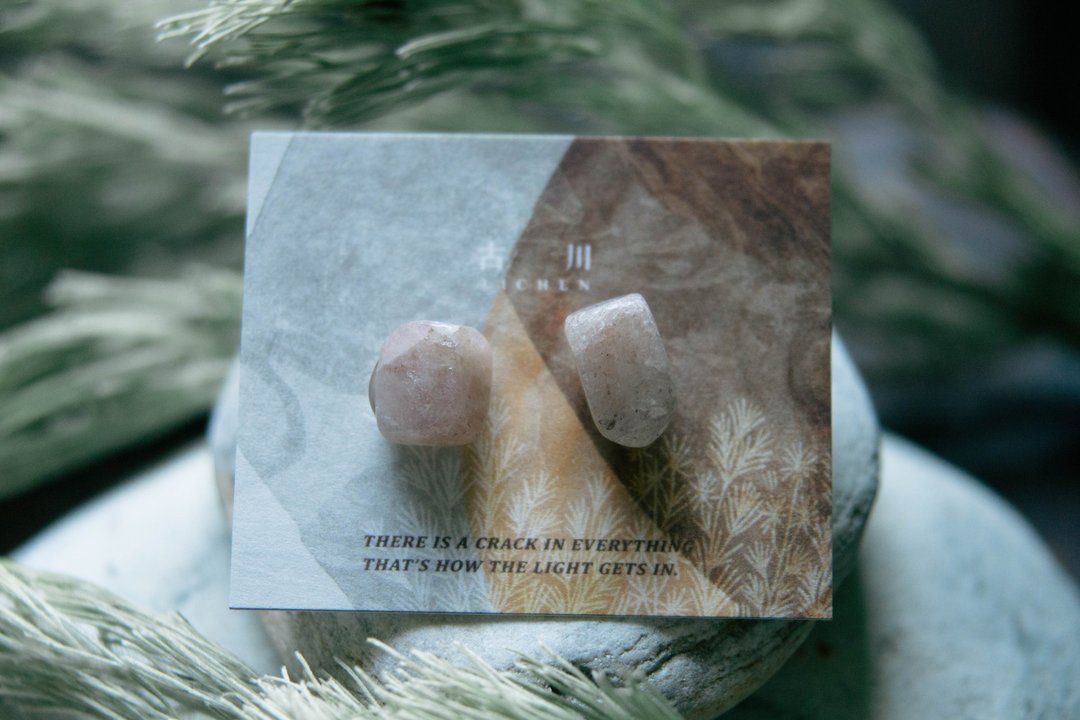 CRACK | 矿物系耳环 |  EARRINGS - 耳环/耳夹 - 玉石 粉红色