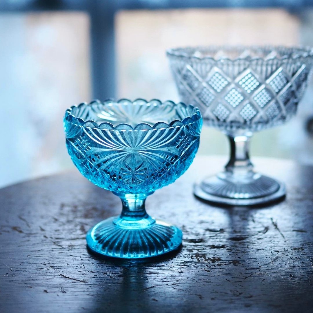 1920-30年法国 稀有的 蓝色模压玻璃 高脚杯 - 酒杯/酒器 - 玻璃 蓝色