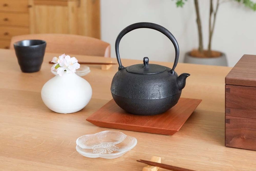 南部铁器 薰山工房 南部铁壶 小圆型 传统工艺品 金属 热水壶 - 茶具/茶杯 - 其他金属 黑色