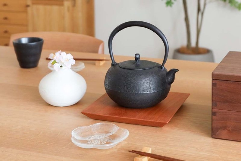 南部铁器 薰山工房 南部铁壶 小圆型 传统工艺品 金属 热水壶 - 茶具/茶杯 - 其他金属 黑色