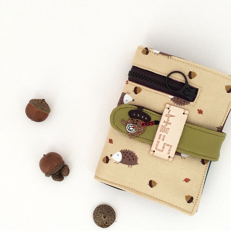*小栗子画家  布短夹* - 皮夹/钱包 - 棉．麻 卡其色