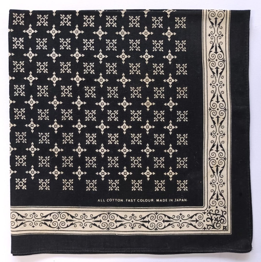 黑色皇家图腾头巾，20 x 20 英寸，全棉，不易褪色，日本制造 - 丝巾 - 棉 蓝色