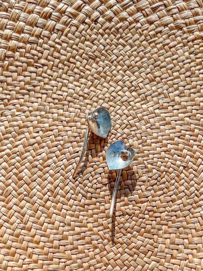 【定制化礼物】纯银 火鹤花钉 - 耳环/耳夹 - 纯银 