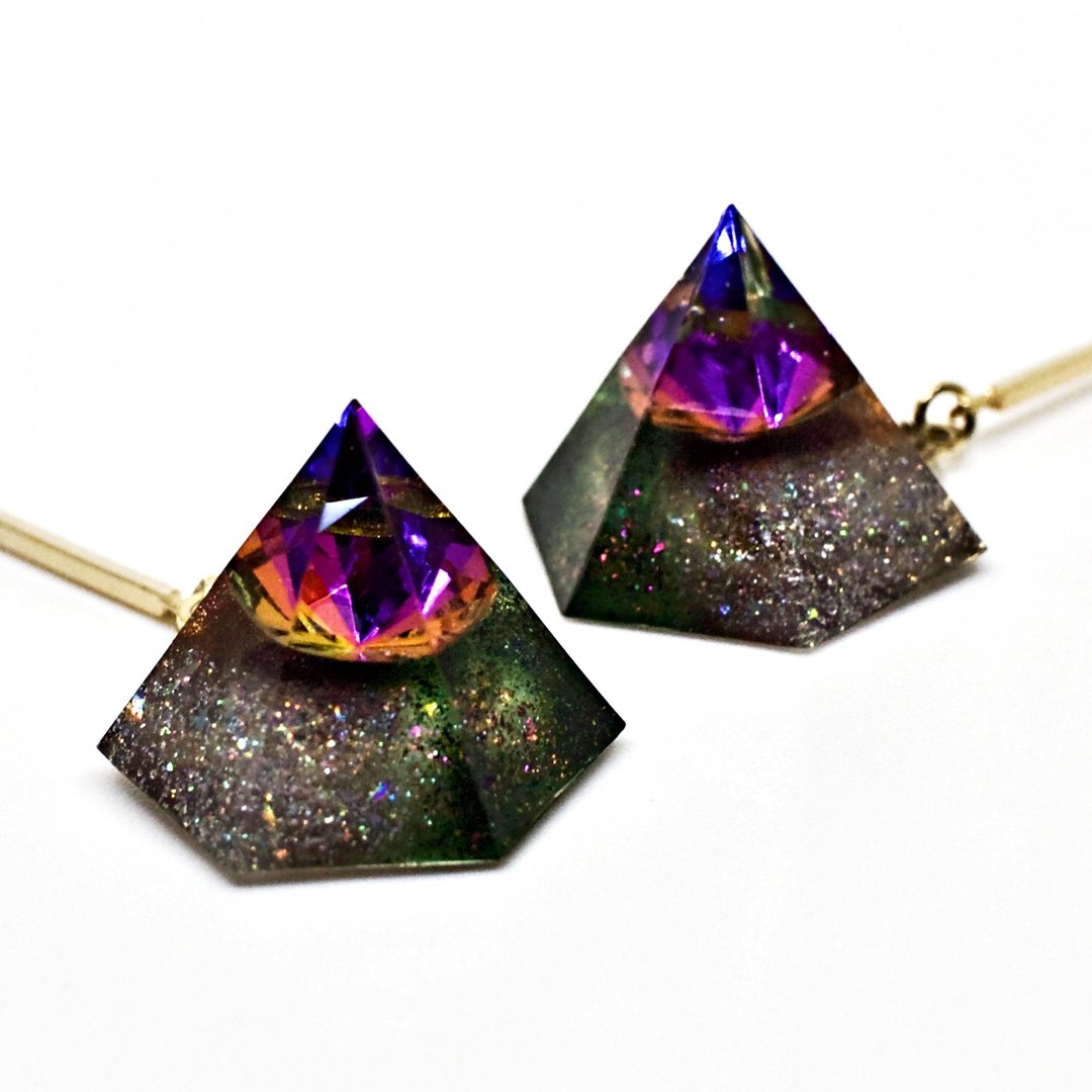 Hexagon Pura Pura Earrings (Starry Sky in the Atacama Desert) - 耳环/耳夹 - 树脂 多色